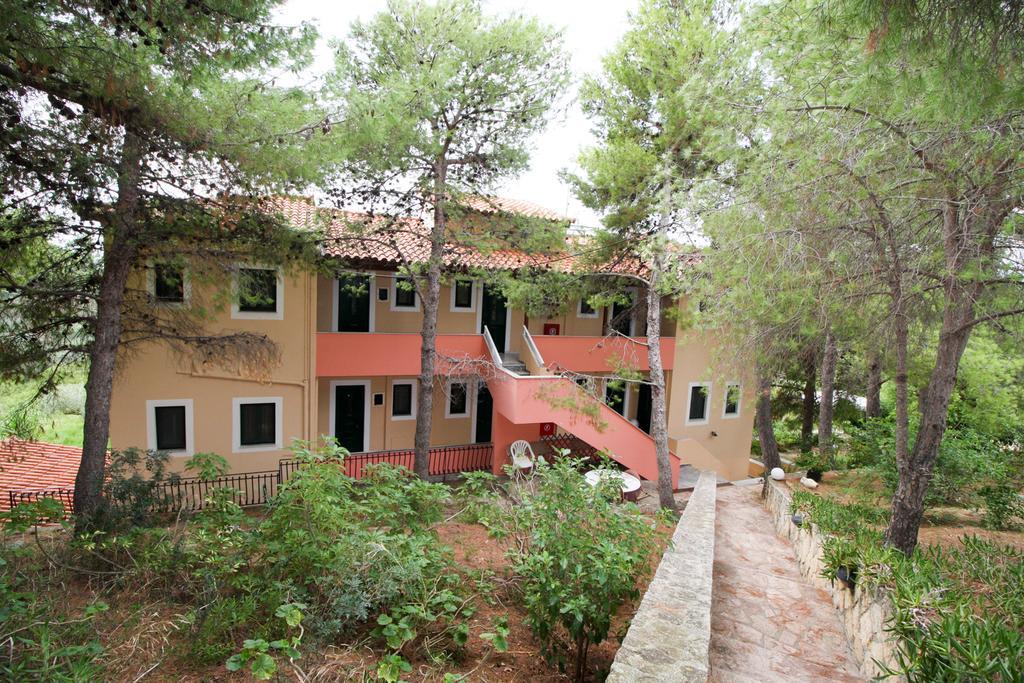 Almyros Studios & Apartments Kounopetra Екстериор снимка