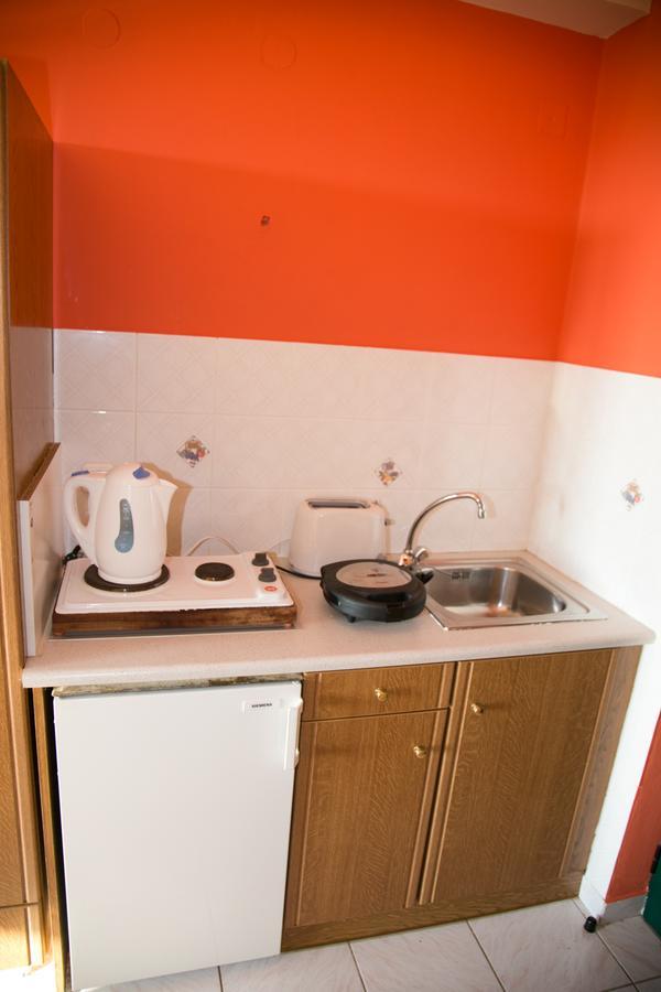 Almyros Studios & Apartments Kounopetra Екстериор снимка